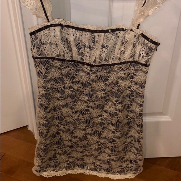 ❤️ Laundry by Shelli Siegal size 4 lace dress- offers welcomed!!!!!❤️ - Picture 2 of 6